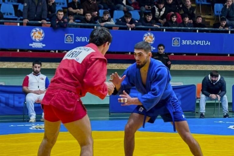 В Ереване прошли чемпионат и молодежное первенство Армении по самбо